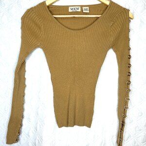 Vintage Y2K Metal Grunge camel color LS ribbed top w/ silver rings on sleeve, M
